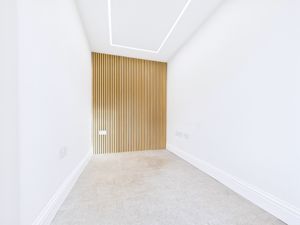 Photo 13- click for photo gallery